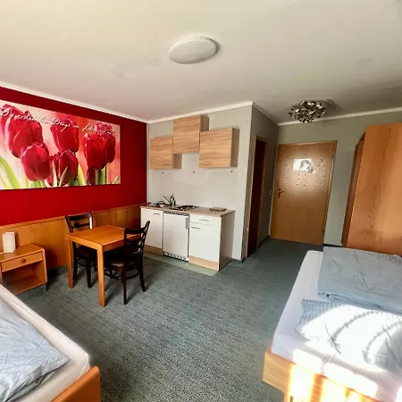 Rot Hotel